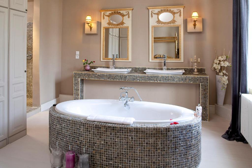 Le Relais Du Silence Chateau Lavail Labastide-dʼAnjou Habitación foto